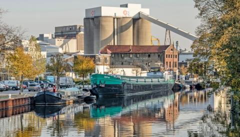Intro afbeelding voor project: Ruimtelijke ontwikkeling en milieu, DCMR Milieudienst Rijnmond