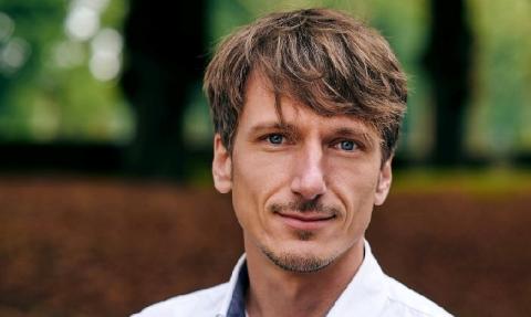 Intro afbeelding voor interview: “Ik vind het belangrijk om een open en eerlijk gesprek te voeren.”